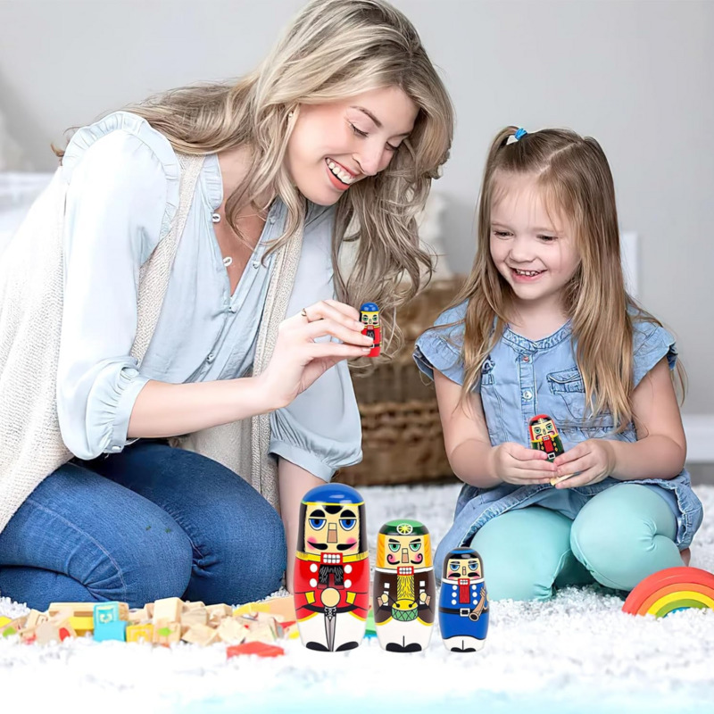Bambole nidificanti schiaccian - Nutcracker Figurine recensione e prezzo